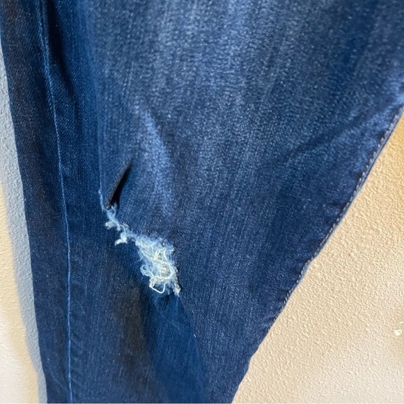 Kut from the Kloth Jean women’s blue size 4 Catherine Boyfriend distressed GUC - Picture 9 of 13